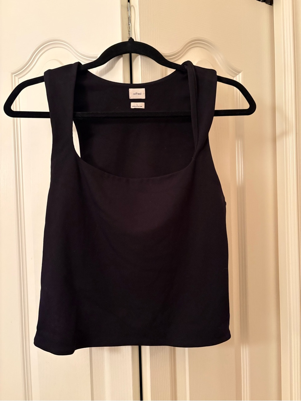 Wilfred Aritzia Black Sleeveless Scoop Neck Tank Top